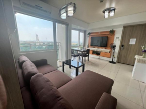 De Luxe, Standard and Studio Suites -The Breeze Residences-close to Airport,Mall of Asia, US Embassy